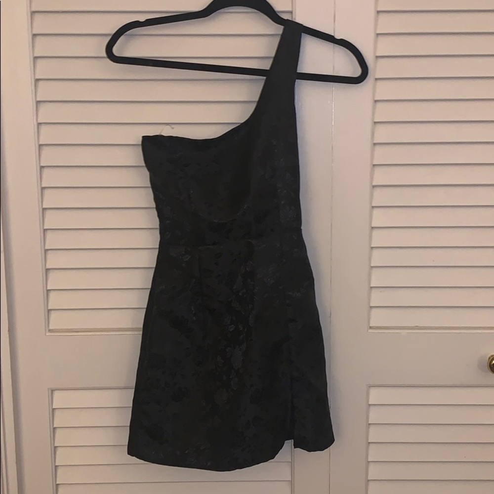 One-Shoulder Dress ‼️SOLD‼️